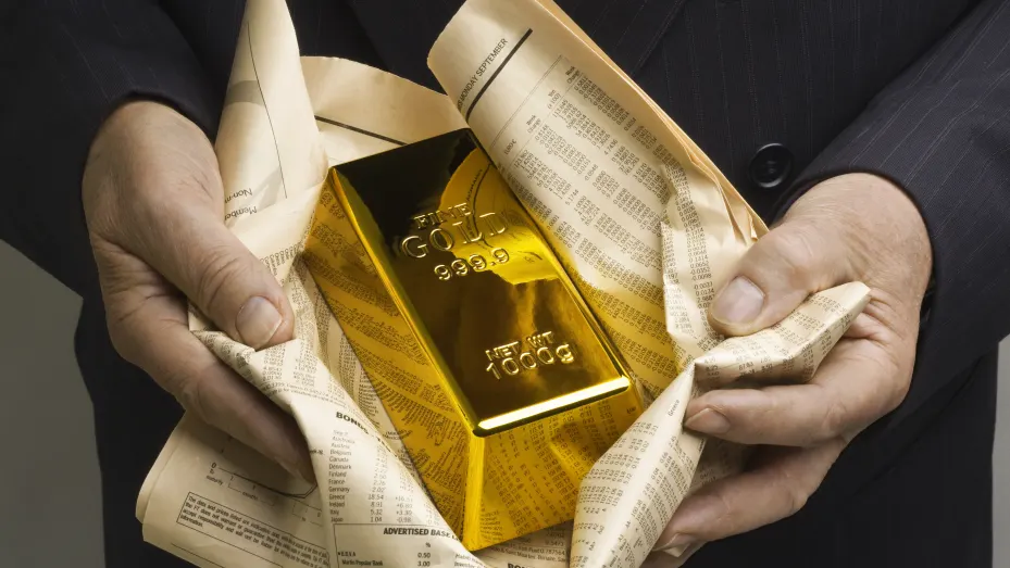 با کاهش ارزش دلار، طلا به بالاترین حد خود در یک ماه گذشته رسید که برای افزایش هفتگی تعیین شده است